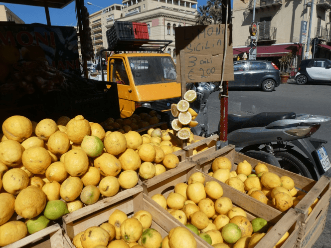 Marché de citron à Syracuse